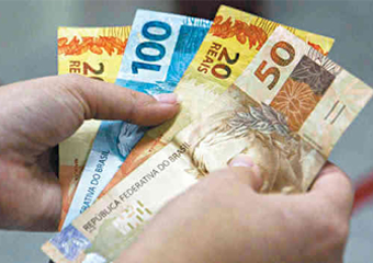 Governo regulamenta salário mínimo de 2017 no valor de R$ 937