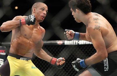 UFC: Edson Barboza vence 2ª seguida e fica mais perto da disputa pelo cinturão