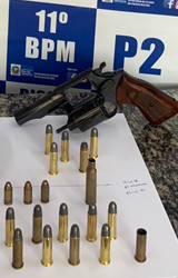 Friburgo: PM prende 1 e apreende arma e munições em barbearia