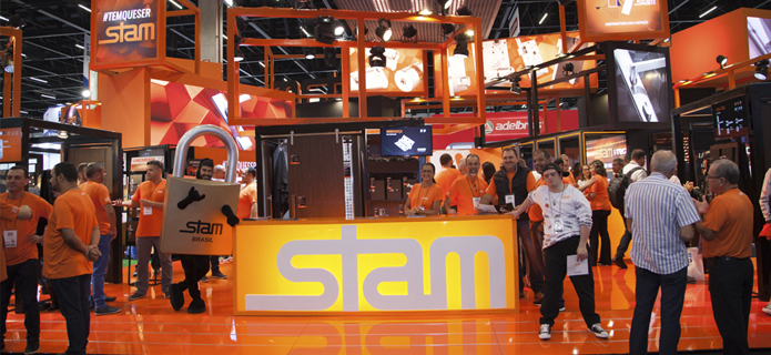 Nova linha de produtos da STAM é sucesso absoluto na Feicon