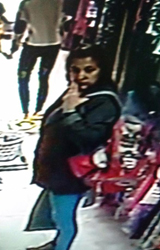 Câmera flagra mulher furtando caixa de loja em Friburgo