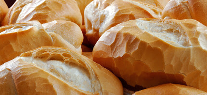 Casa Friburgo atinge marca de 250 mil pães doados para quem precisa