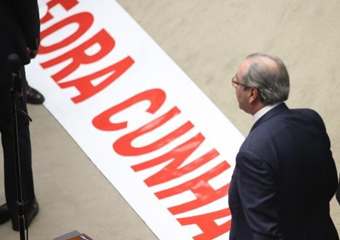 Deputado Eduardo Cunha tem mandato cassado na Câmara
