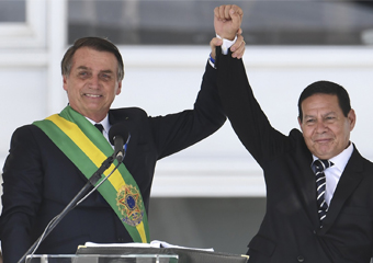 Bolsonaro repete as promessas de campanha e garante que vai “restabelecer a ordem” no Brasil
