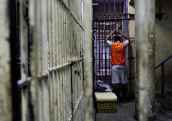 Polêmica: 900 presos deixarão prisões do Estado do Rio nos próximos dias sem tornozeleiras