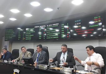 Oposição não consegue adiar votação e prefeito aprova pacote de obras orçado em R$ 26 milhões