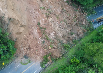 Cachoeiras: Defesa Civil divulga fotos da barreira na RJ-116