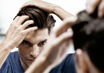 Do oleoso ao seco: Veja como tratar o cabelo masculino