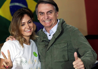 Bolsonaro diz que fará governo “defensor da Constituição”