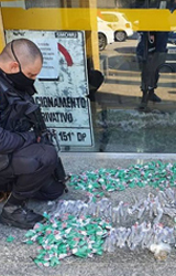 Friburgo: PM intercepta ônibus e prende passageiro com drogas