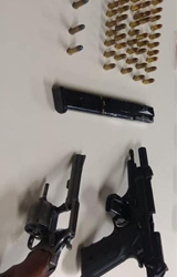 Jovem é preso pela PM com 2 armas e 50 munições em Friburgo