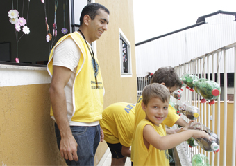 LBV Friburgo desenvolve Horta Vertical com as crianças