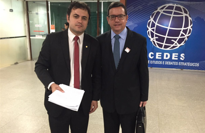 Friburgo: Prefeito admite “equívoco” e se encontra com Glauber em Brasília