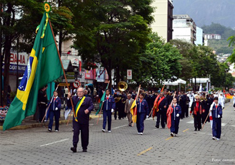 Dia da Independência tem o tradicional desfile na Alberto Braune
