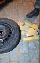 Polícia intercepta 5kg de drogas vindas do Rio para Friburgo