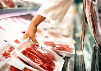 Polícia encontra substância cancerígena em carnes: o que é, riscos e como se proteger